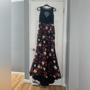 Dave & Johnny Prom Dress size 9/10